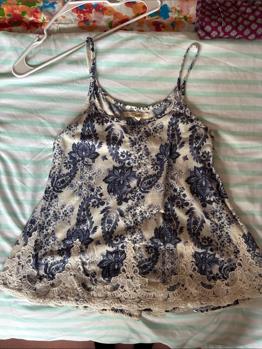 Lace-Hem Paisley Print Cami Tank Top - Cream & Navy